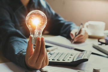 怎么快速弄坏笔记本电脑