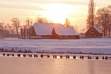 怎么快速弄坏笔记本电脑